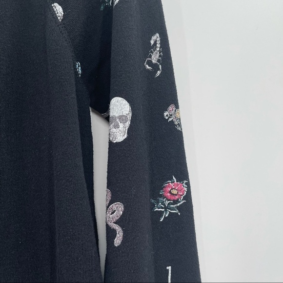 TORRID MULTI SKULL KEY PRINT SLEEVE SWEATSHIRT - Picture 3 of 9